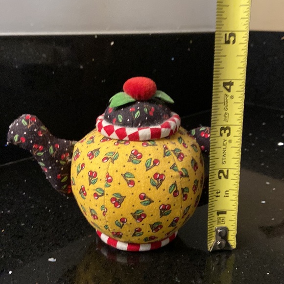 Mary Engelbreit Farmhouse Country Colorful Calico Soft Teapot Pin Cushion - Picture 8 of 8